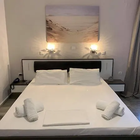 Hotel Akrogiali 3*