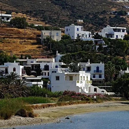 Hotel Akrogiali Agios Sostis (Tinos)