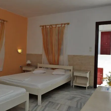 Akrogiali Agios Sostis (Tinos)