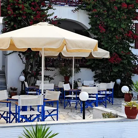 Hotel Akrogiali 3*
