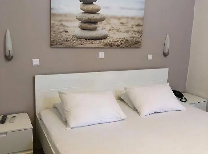 Akrogiali Ayios Sostis